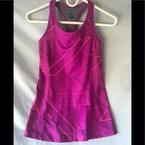 Nike dri fit tank women’s m with built in bra